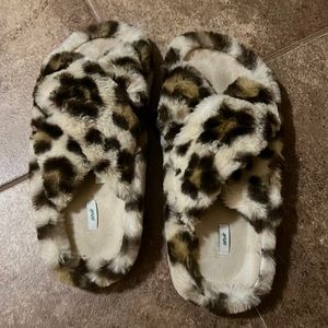 Aerie slippers